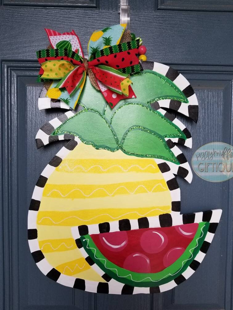 Pineapple Watermelon Door Hanger: Summer Welcome Sign