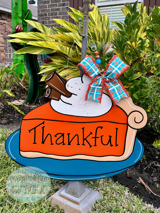 Thanksgiving Pumpkin Pie Door Hanger: Fall Welcome Wreath