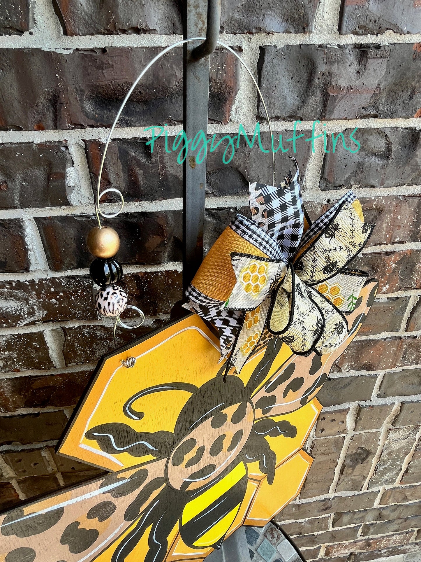 Bee door hanger | Bumblebee Door Hanger | Spring Door Hanger | Beehive Door Hanger | Door Hanger