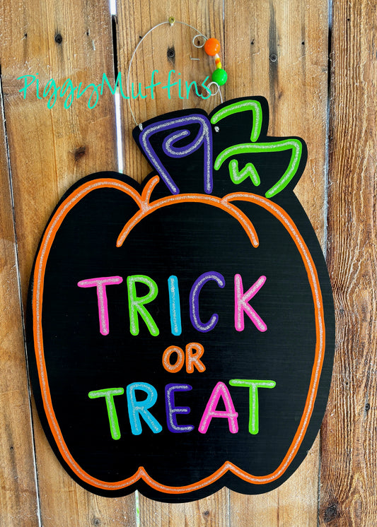 SHIPS TODAY Halloween Door Hanger | Trick or Treat Door Hanger |  Jack-O-Lantern Halloween Door Hanger| Halloween Wreath | PiggyMuffins