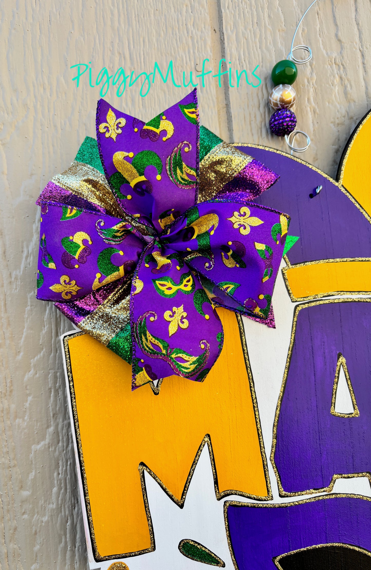 SHIPS TODAY! Mardi Gras Door Hanger | Mardi Gras Sign | Mardi Gras Door Sign | Mardi Gras Wreath | Mardi Gras Decoration | Piggymuffins