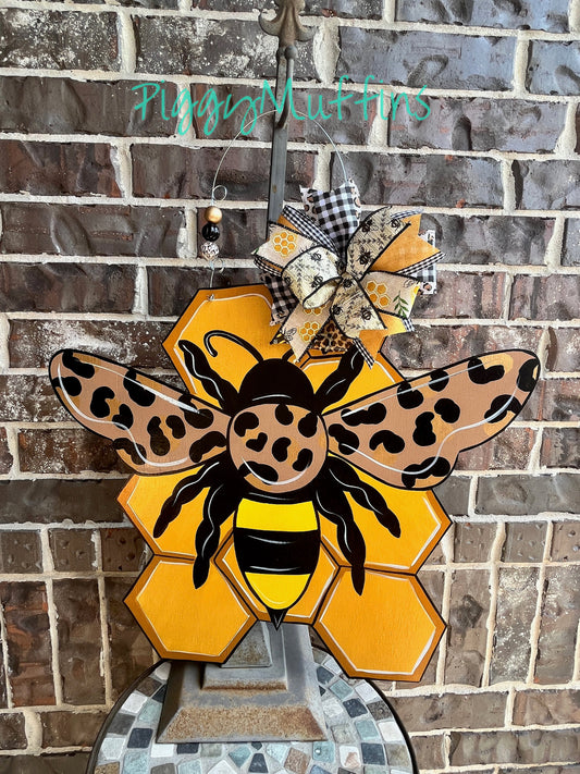 Bee door hanger | Bumblebee Door Hanger | Spring Door Hanger | Beehive Door Hanger | Door Hanger
