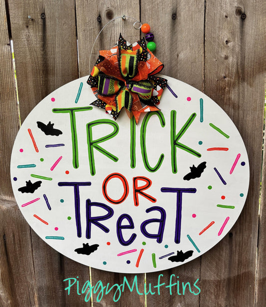 SHIPS TODAY Halloween Door Hanger | Trick or Treat Door Hanger |  Jack-O-Lantern Halloween Door Hanger| Halloween Wreath | PiggyMuffins