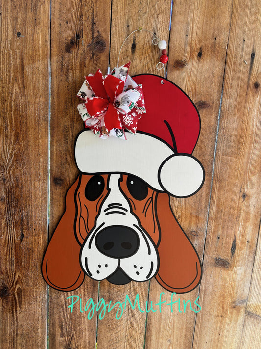 Basset Hound Door Hanger |  Christmas Door Hanger | Basset Hound Christmas Wreath | Christmas Wreath | PiggyMuffins | Basset Hound Gift