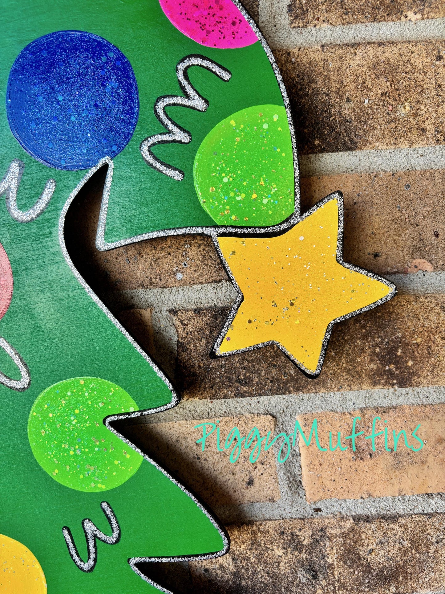 SHIPS TODAY! Christmas Tree Door Hanger |  Christmas Door Hanger |  Christmas Tree Wreath | Christmas Wreath | PiggyMuffins