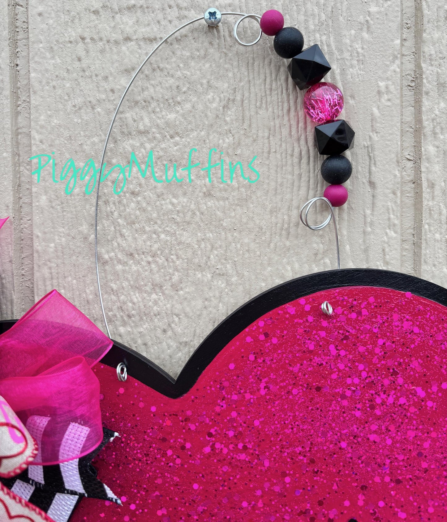 Valentine Door Hanger | Hot Pink Lips Door Hanger | Kiss Door Hanger| Valentine Wreath | Lipstick Doorhanger | Valentine Decor| Piggymuffins