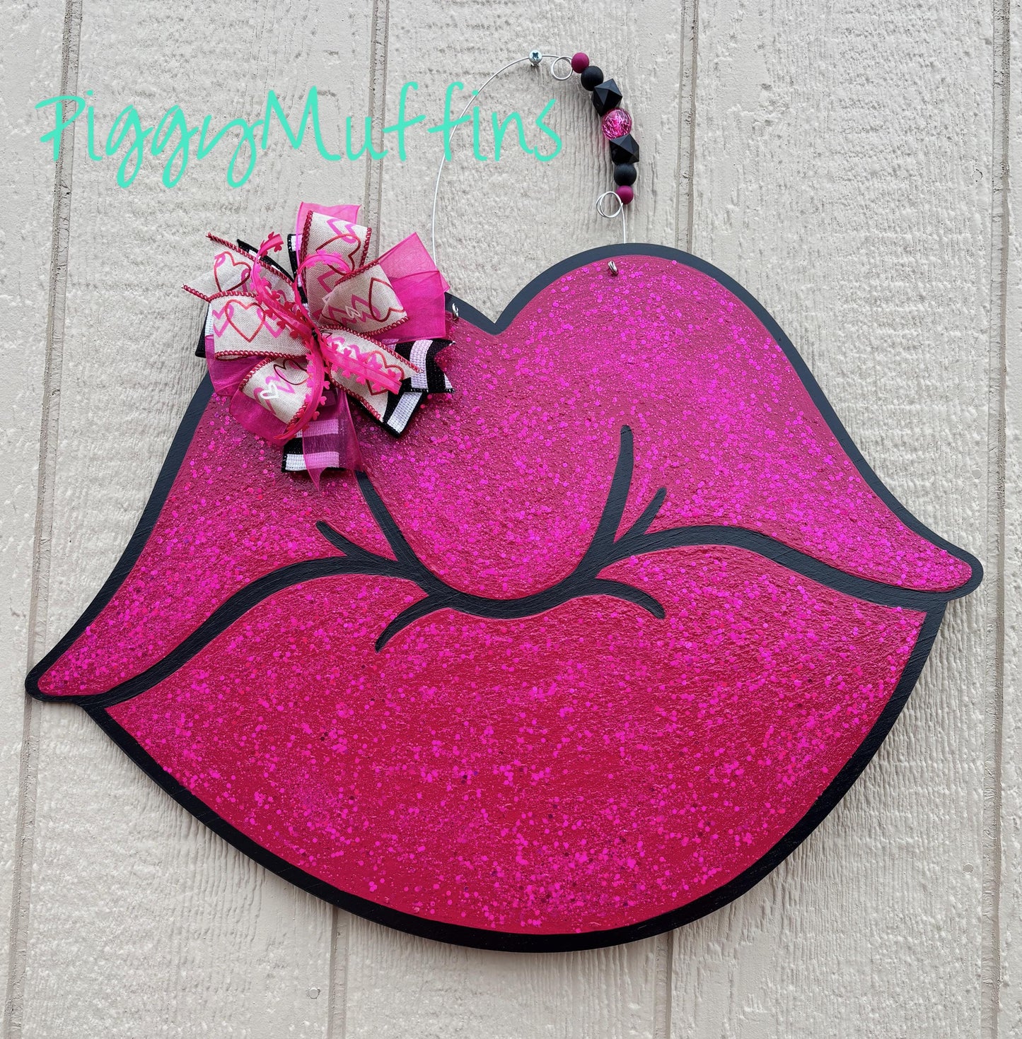Valentine Door Hanger | Hot Pink Lips Door Hanger | Kiss Door Hanger| Valentine Wreath | Lipstick Doorhanger | Valentine Decor| Piggymuffins