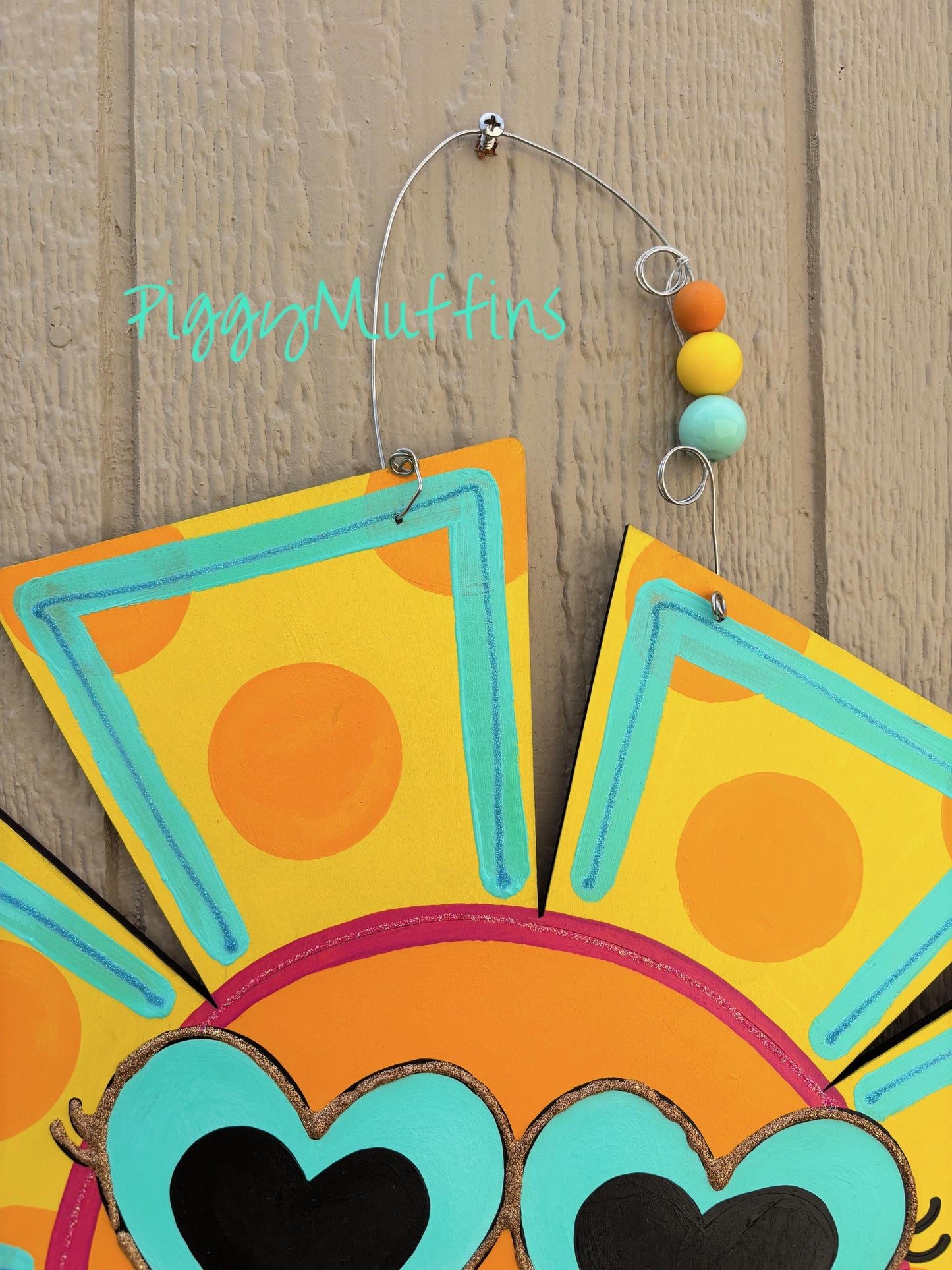 Sunshine Door Hanger: Summer Wreath with Heart Sunglasses